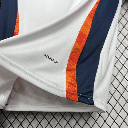 Real Madrid Training Jersey 2024/2025 - Image 4