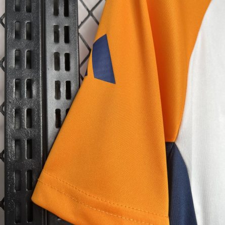 Real Madrid Training Jersey 2024/2025 - Image 3