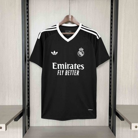 Real Madrid Goalkeeper Black Jersey 2024/2025 - Image 1