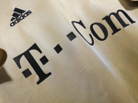 Bayern Munchen Away 2004/2005 - Image 5