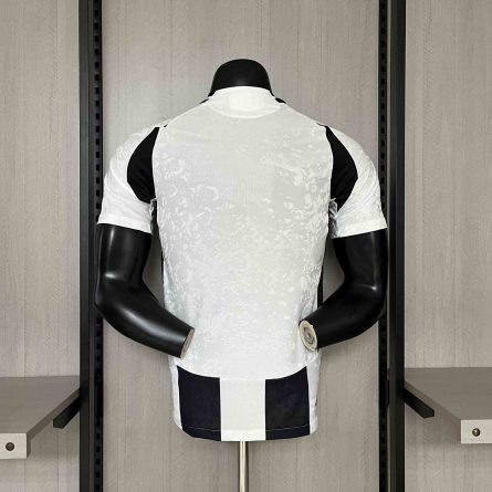 Player Version Juventus Home Jersey 2024/2025 - Image 3