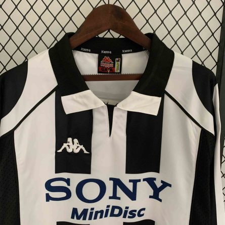 Long Sleeve Juventus Home 1997/1998 - Image 4