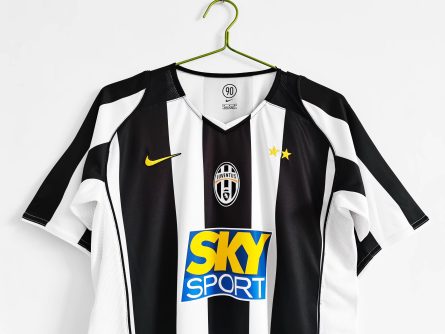 Juventus Home Jersey 2004/2005 - Image 3