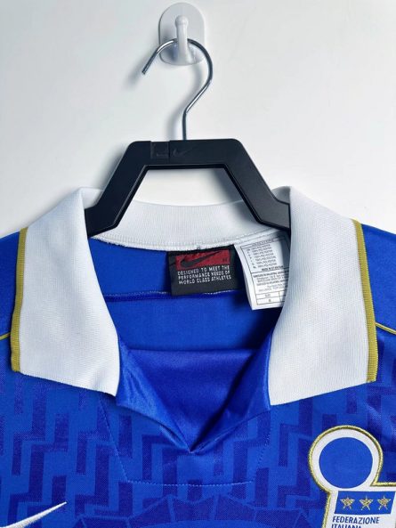 Italy Home Jersey 1995 - Image 4