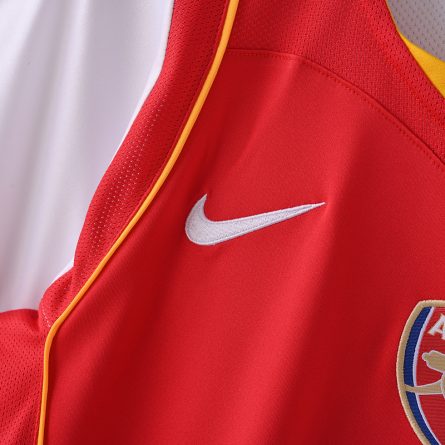 Arsenal Home 2004/2005 - Image 4