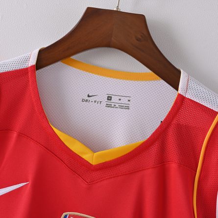 Arsenal Home 2004/2005 - Image 5