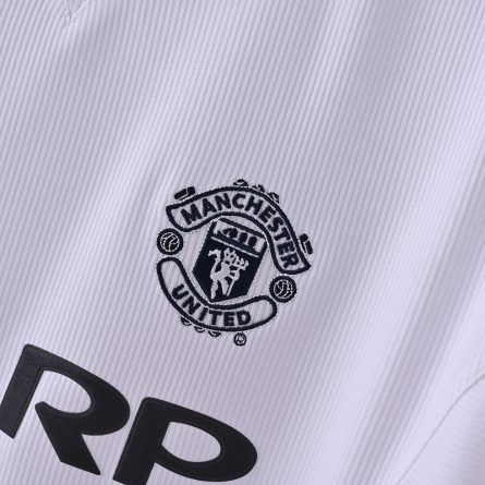 Manchester United Away 1999 2000 - Image 3