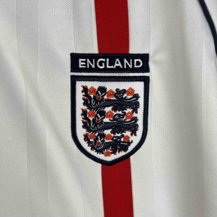 England Home 2002 - Image 3
