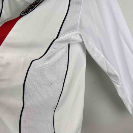Long Sleeve England Home 2002 - Image 4