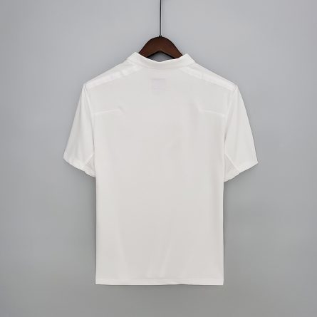 England Home 2010 - Image 6