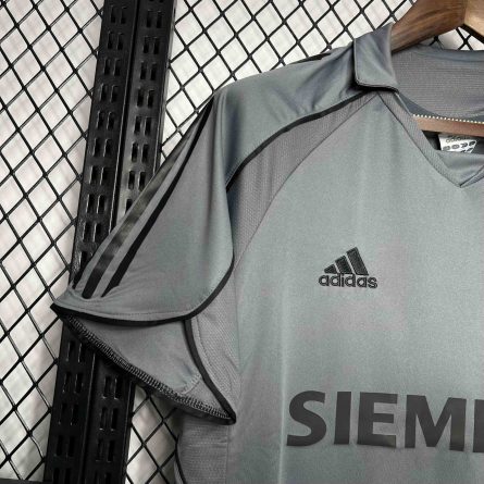 Real Madrid Third 2005 2006 - Image 3