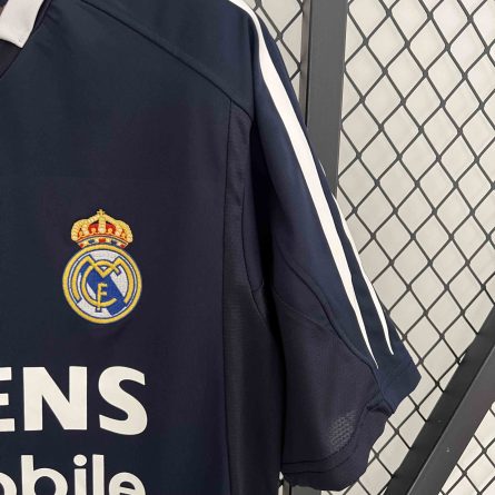 Real Madrid Away 2004/2005 - Image 3