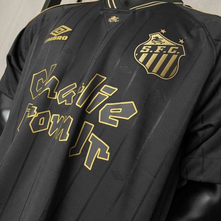Player Version Santos X Charlie Brown Jersey 2024/2025 - Image 3
