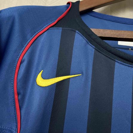 Barcelona Away Jersey 2004/2005 - Image 3