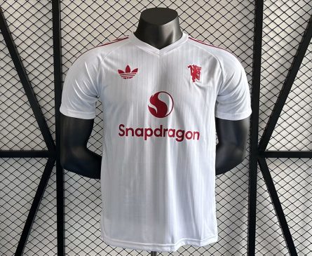 Player Version Manchester United Goalkeeper White Jersey 2024/2025 - Image 1
