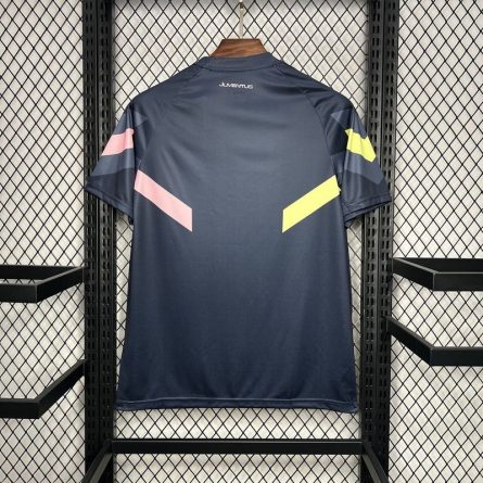 Juventus Prematch Jersey 2024/2025 - Image 4
