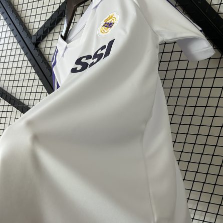 Real Madrid Home Jersey 1984 1985 - Image 8
