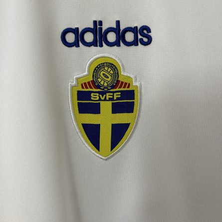 Sweden Away 1994 World Cup - Image 5