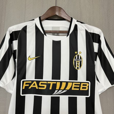 Juventus Home Jersey 2003 2004 - Image 3
