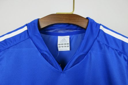 Real Madrid 3rd Jersey 2004-2005 - Image 2