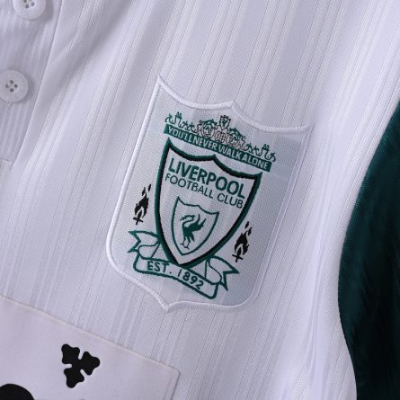Liverpool Away 1995/1996 - Image 4