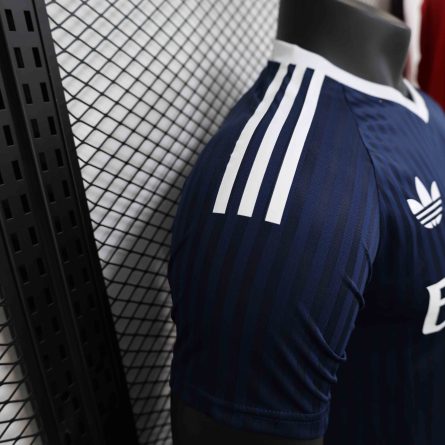 Player Version Arsenal Goalkeeper Navy Jersey 2024/2025 - Image 4