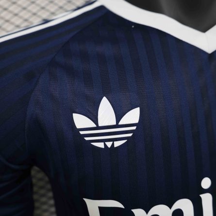 Player Version Arsenal Goalkeeper Navy Jersey 2024/2025 - Image 2