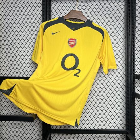 Arsenal Away 2005/2006 - Image 6