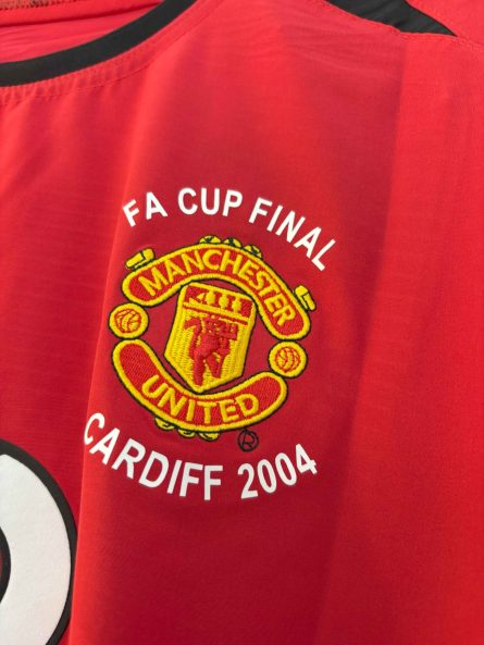Long Sleeve Manchester United Home Jersey 2004 – FA Cup Final Edition - Image 2