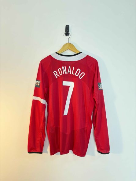 Long Sleeve Manchester United Home Jersey 2006 – Carling Cup Final Edition - Image 3