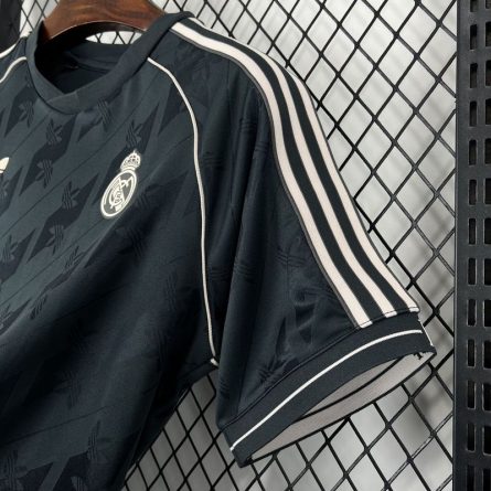Real Madrid Special Jersey ICON 2024/2025 - Image 4