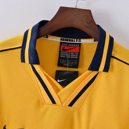 Arsenal Away 1996/1997 - Image 2