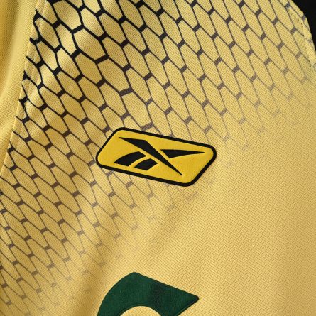 Liverpool Away 2004/2005 - Image 3