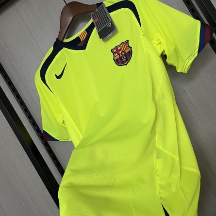 Barcelona Away 2005/2006 - Image 3