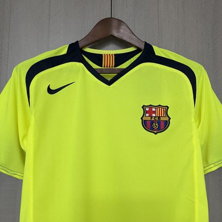 Barcelona Away 2005/2006 - Image 5