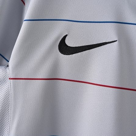 Barcelona Away Jersey 2003-2004 - Image 5