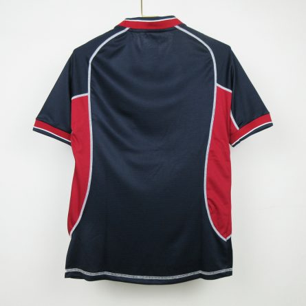 Manchester United 3rd Jersey 2000 2001 - Image 4