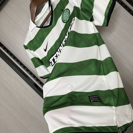 Celtic Home Jersey 2010 2012 - Image 2