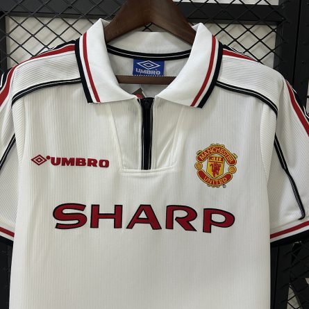 Manchester United White Away Jersey 1999 - Image 2