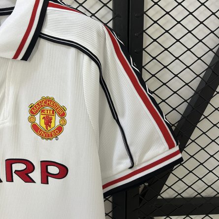 Manchester United White Away Jersey 1999 - Image 5