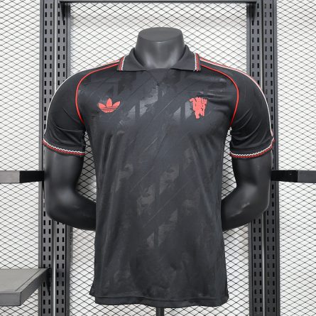 Manchester United Icon Jersey 2024/2025 - Image 1