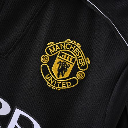 Manchester United Sharp Black Jersey 1998 2000 - Image 3