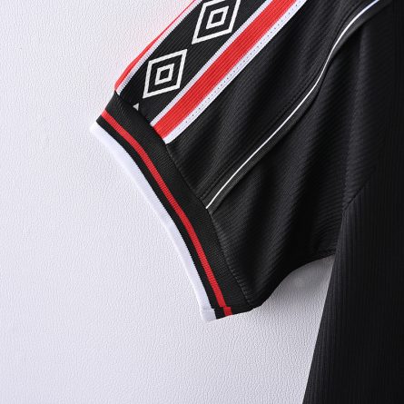 Manchester United Sharp Black Jersey 1998 2000 - Image 5