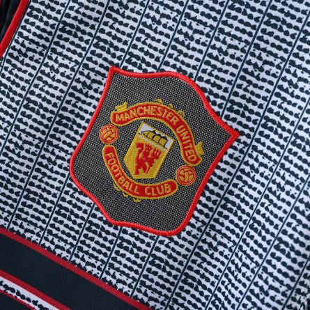 Manchester United Away 1995/1996 - Image 3