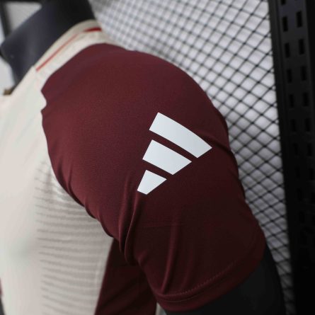 Bayern Munchen Prematch Training Jersey 2025 - Image 5