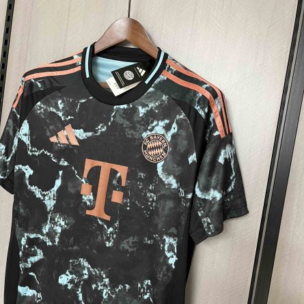 Bayern Munchen Away  Jersey 2024 2025 - Image 3