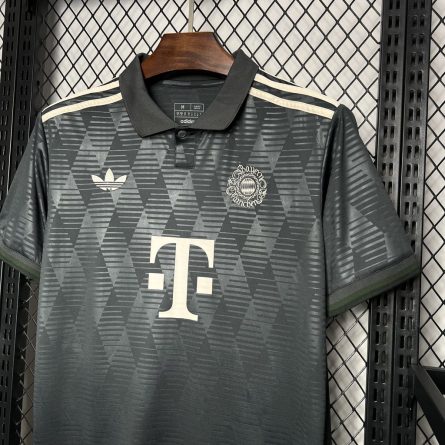 Bayern Munchen Octoberfest Jersey 2024 2025 - Image 4