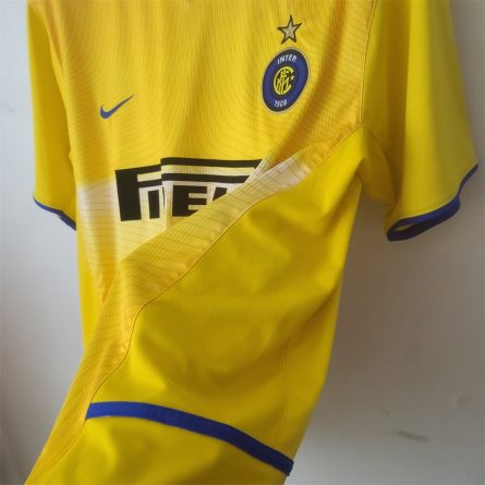 Inter Milan Away Jersey 2002 2003 - Image 4