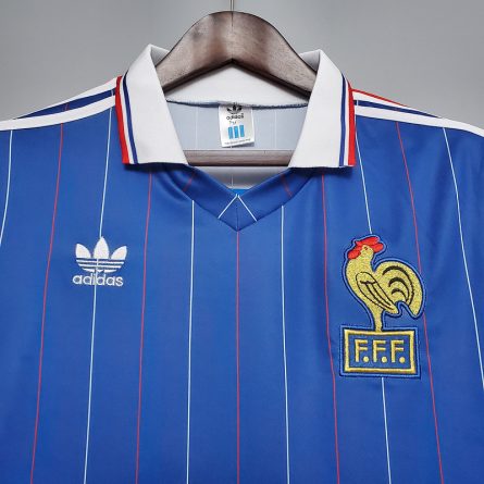 France Home 1982 - Image 4