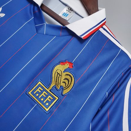 France Home 1982 - Image 3